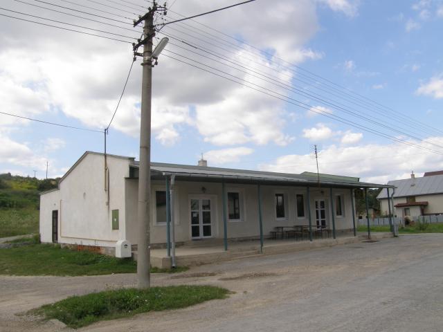 04