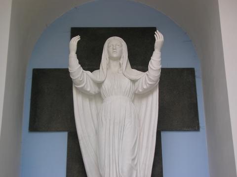 Mohutná socha Márie