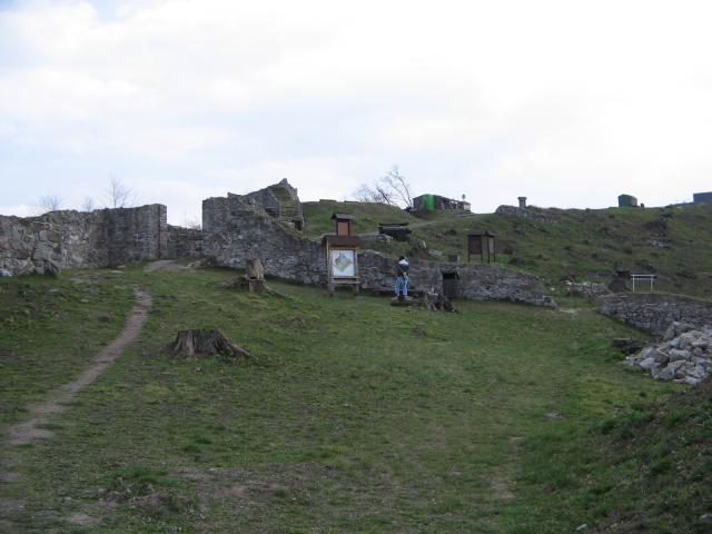 22 Pustý hrad 