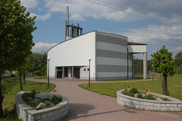 04 Rímskokatolícky kostol Narodenia Panny Márie