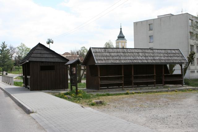 06 Drobná architektúra - autobusová zastávka, tržnica, tabuľa