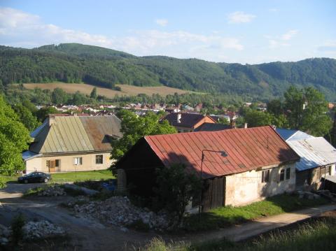 23 Pohľad na obec z hradu