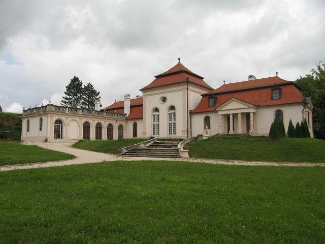 01 Neorokokový kaštieľ 