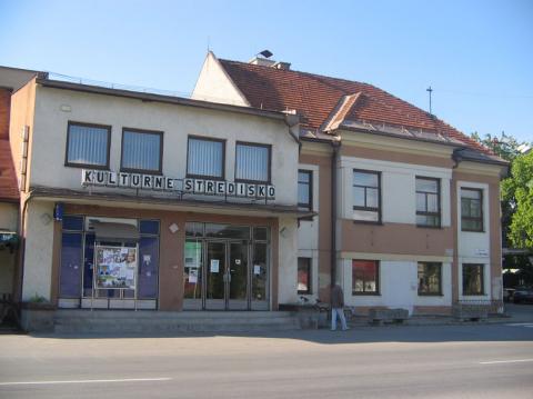 12 V obci - Kultúrne stredisko