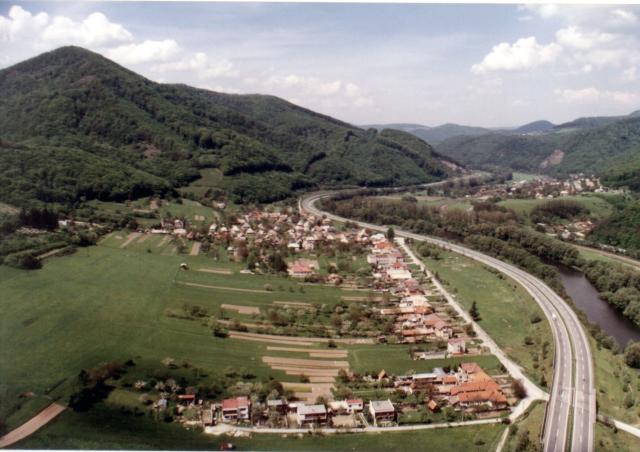01 Pohľad na obec
