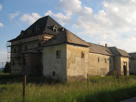 14 Kaštieľ goticko-renesančný opevnený 