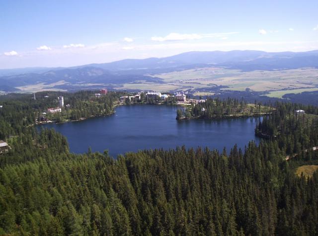 30 Pohľad na Štrbské pleso