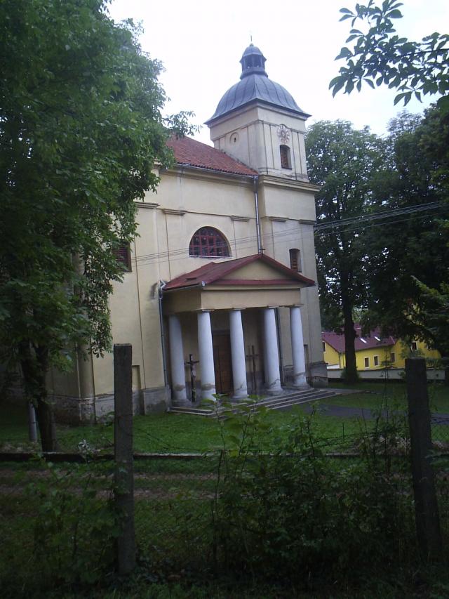 13 Rímskokatolícky kostol Nájdenia sv. kríža