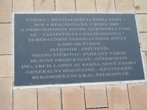 08 Námestie - pamätná tabuľa