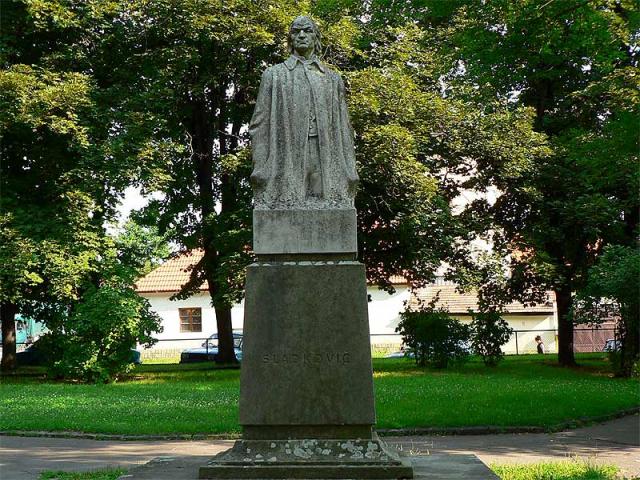 01 Socha A. Sládkoviča