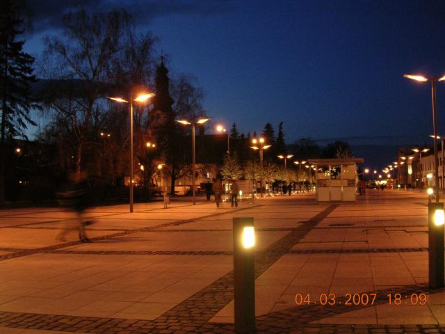 01 Námestie SNP-večerný pohľad