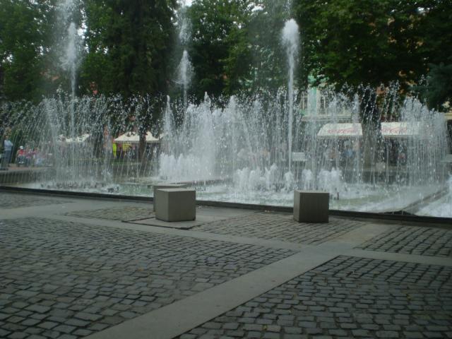 04 Fontána na Hlavnej ulici