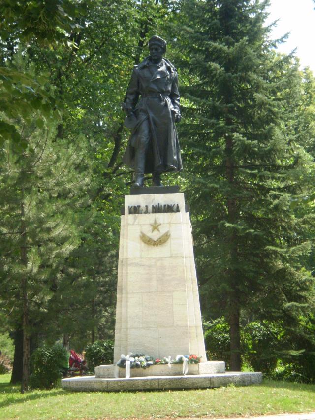 07 Socha kpt. J. Nálepku