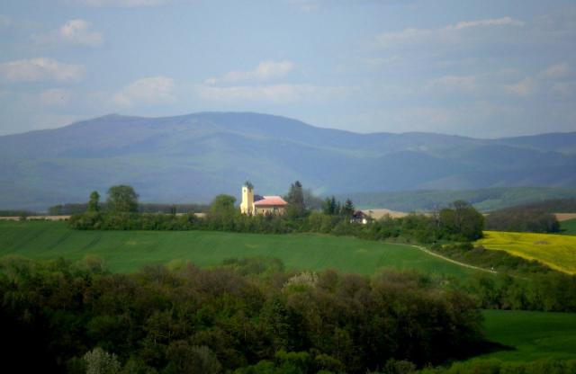 01 Pohľad na kostol