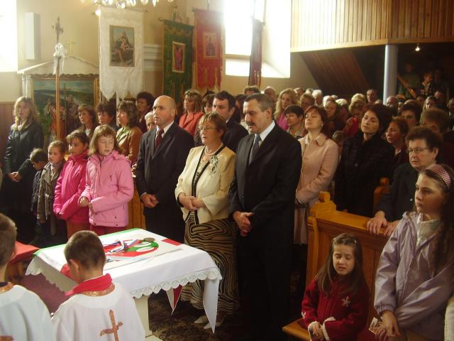 05 Posvätenie erbu a vlajky obce - 5.10.2008 pri príležitosti 570 výročia 1. písomnej zmienky o Rešove