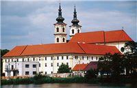 01 Kostol, kláštor