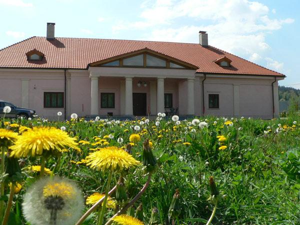 08 Kaštieľ Ivachnová