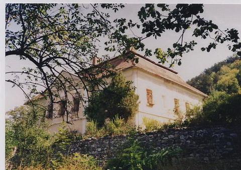 01 Kaštieľ s lesoparkom a jazerom