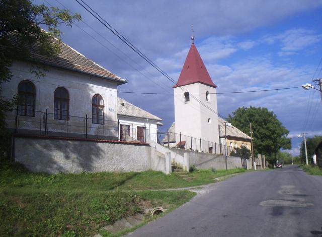 02 Budova knižnice a zvonica