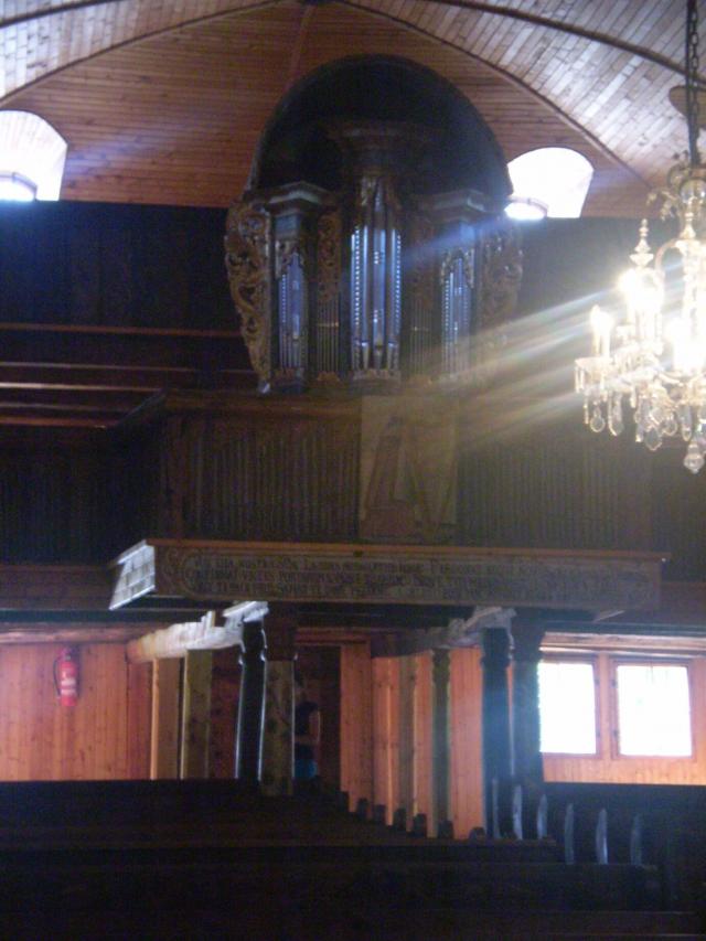 02 Interiér kostola