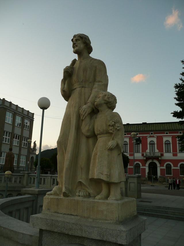09