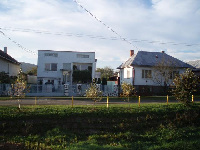 11 Pohľad na rodinné domy- 