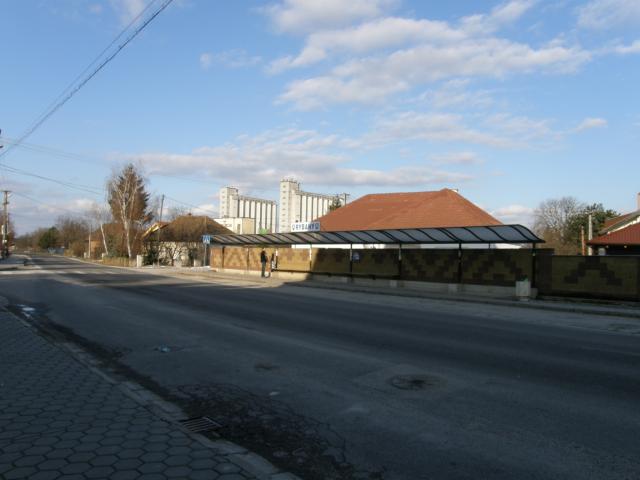 35 Autobusová zastávka smer Bánovce nad Bebravou
