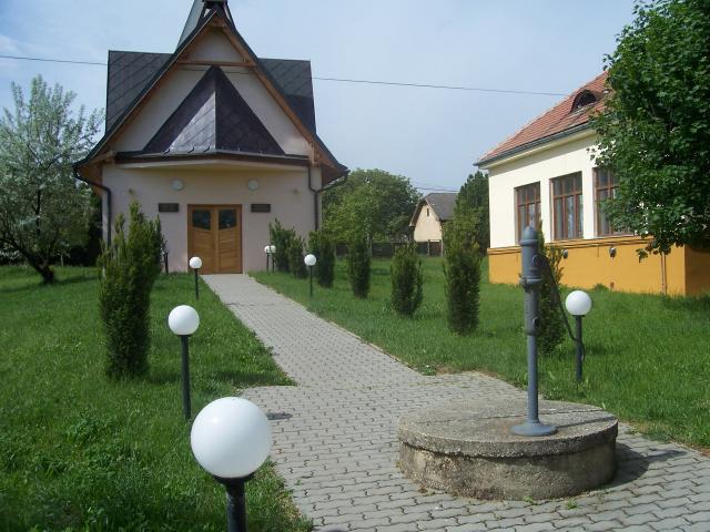 02 Kostol a obecný úrad