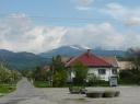 Predajná - 03 Námestie - v pozadí Nízke Tatry